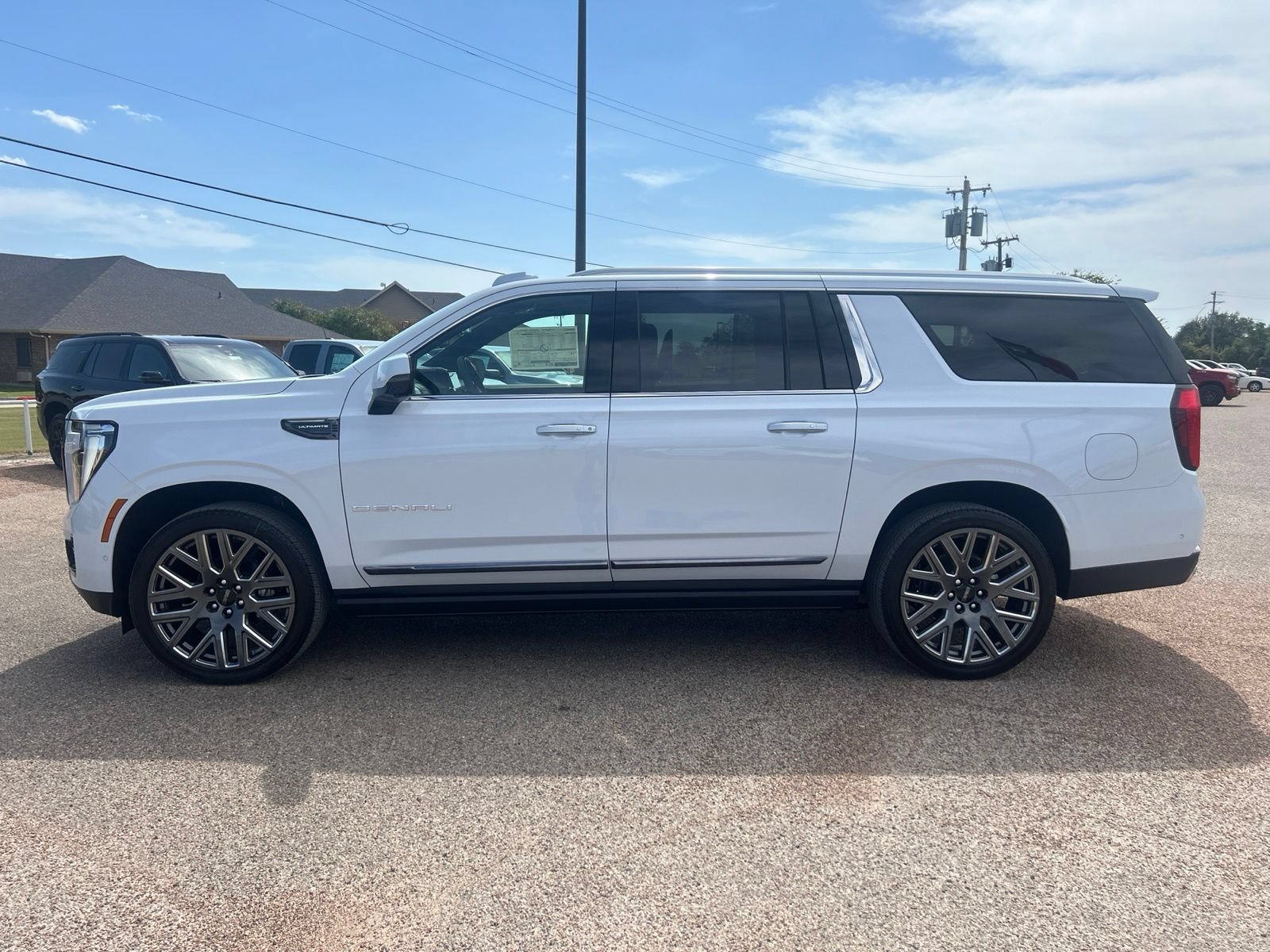 New 2026 GMC Yukon XL Denali Ultimate w/ LPO, Floor Liner Package AWD/4WD video 2