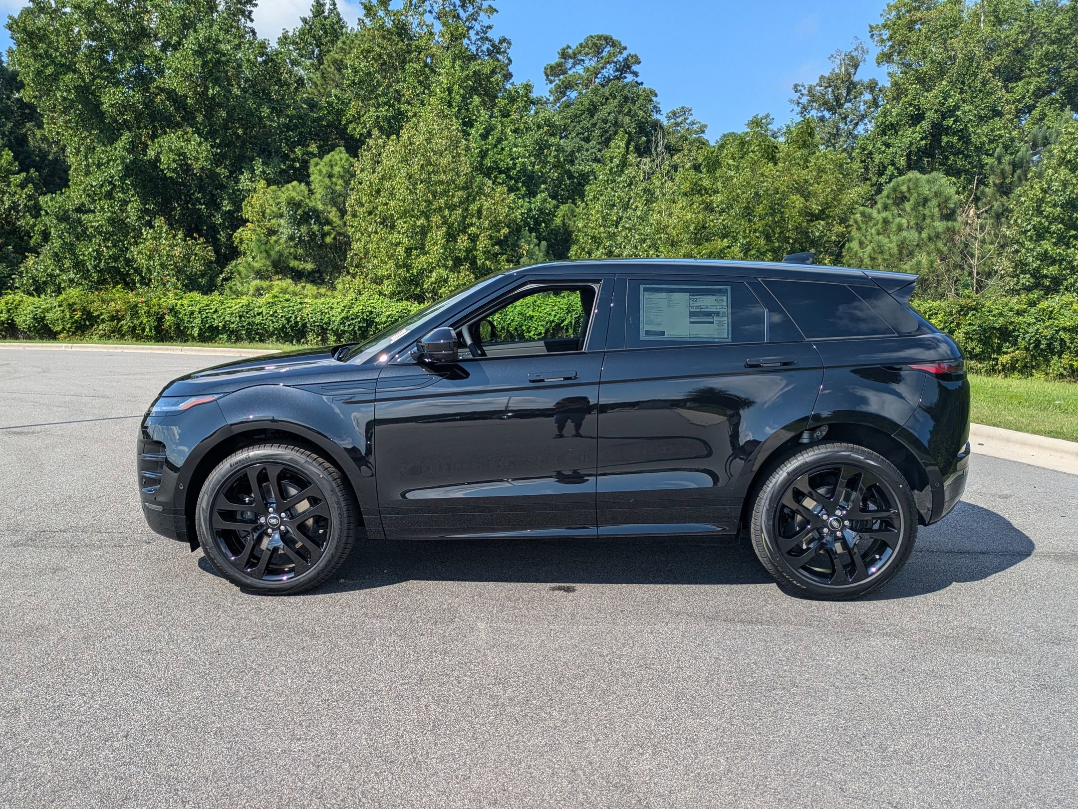 New 2026 Land Rover Range Rover Evoque Dynamic SE image 8