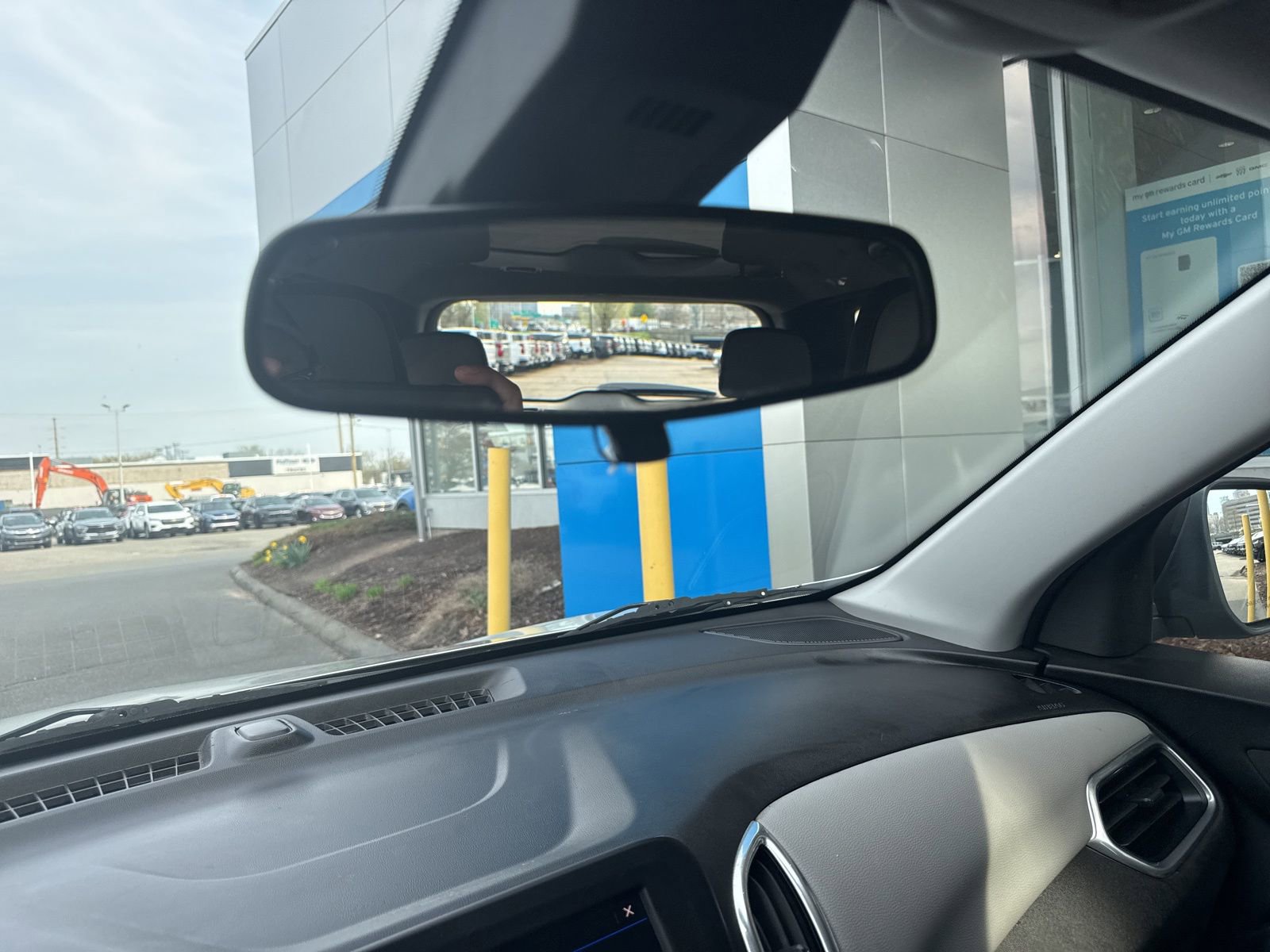Used 2020 Chevrolet Equinox LS FWD image 28