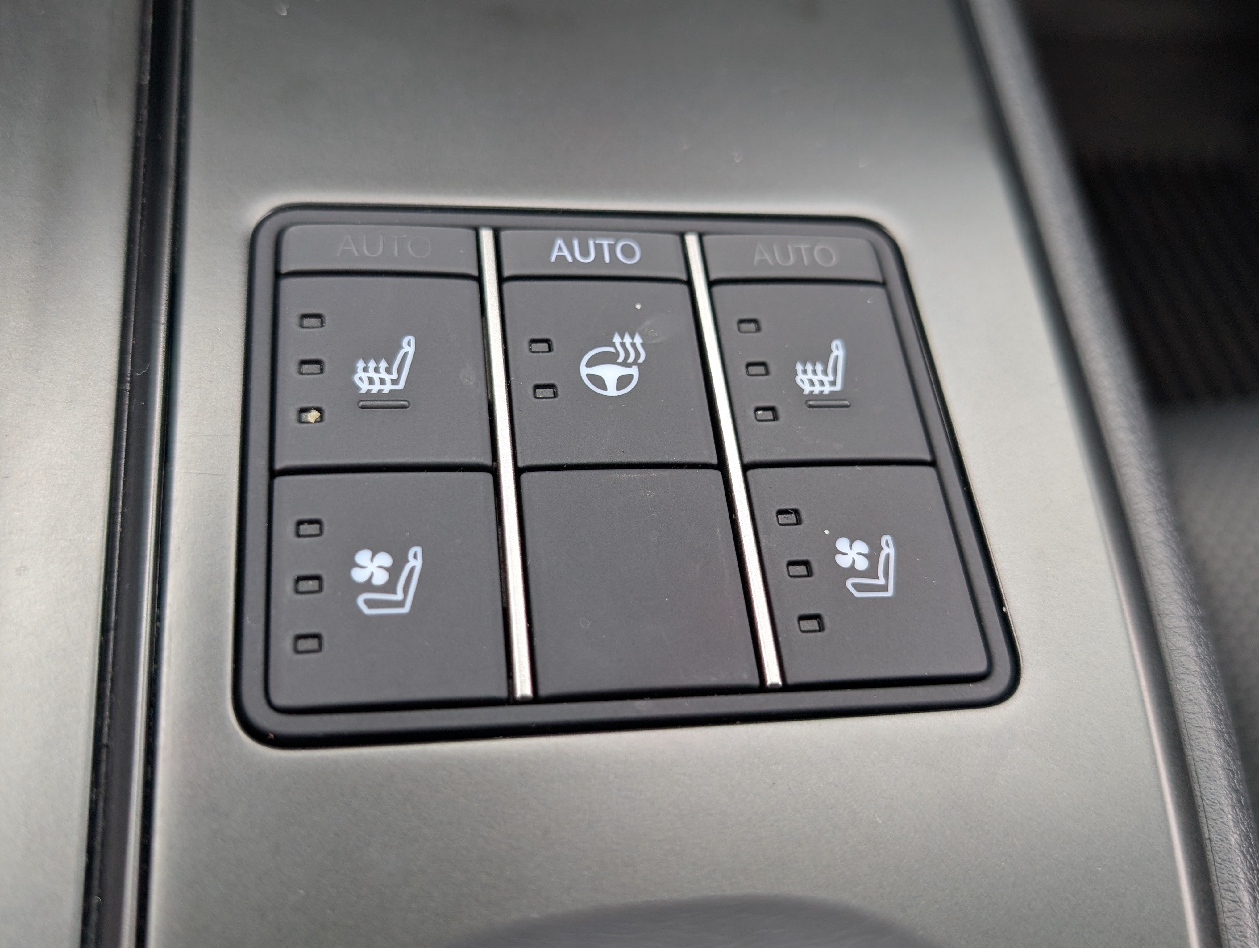 Used 2025 Lexus UX 300h AWD w/ Accessory Package (Z1) image 25