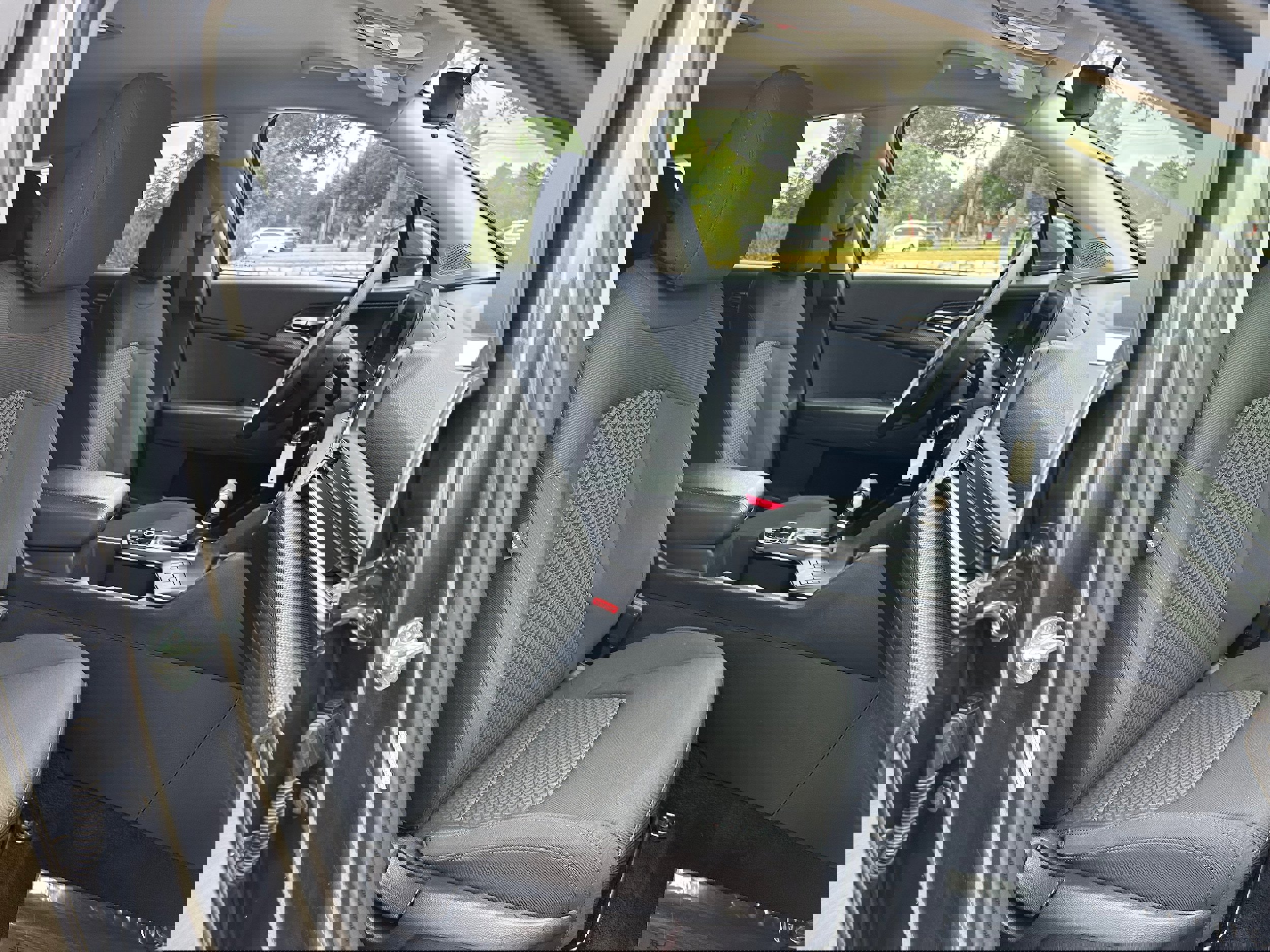 Used 2023 Kia Sportage LX image 10