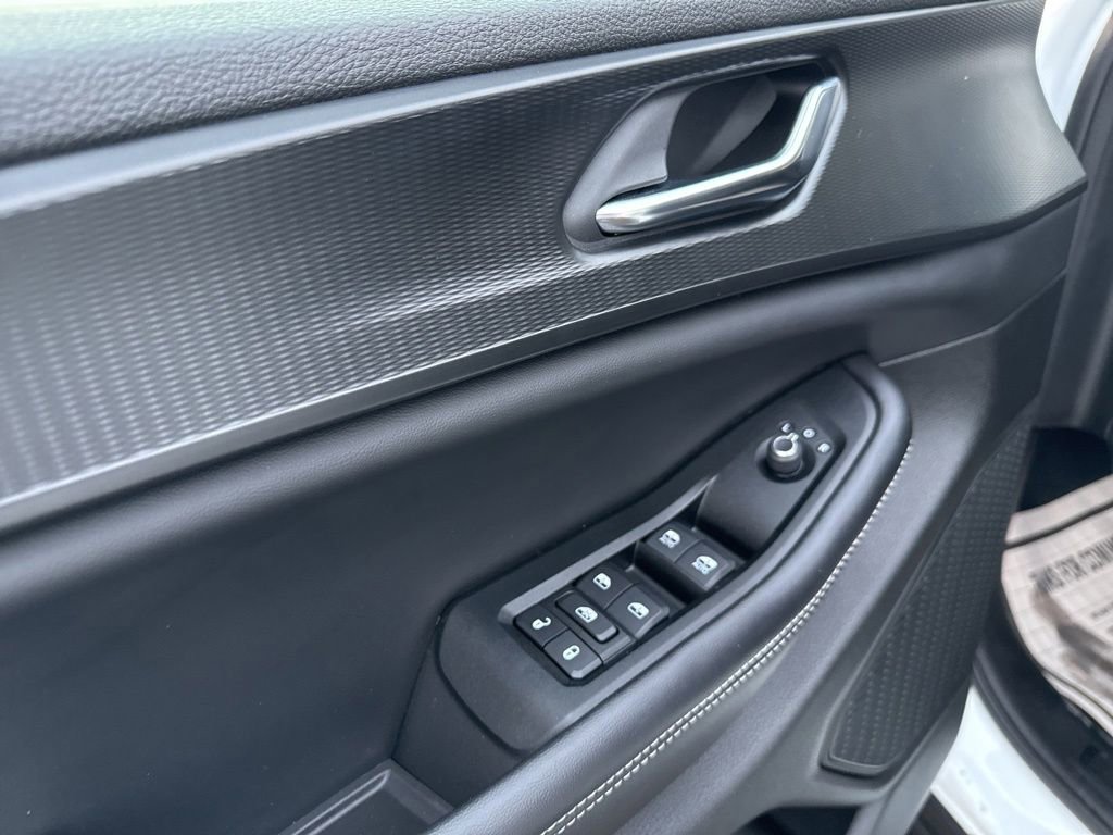 Used 2024 Jeep Grand Cherokee Laredo X image 50