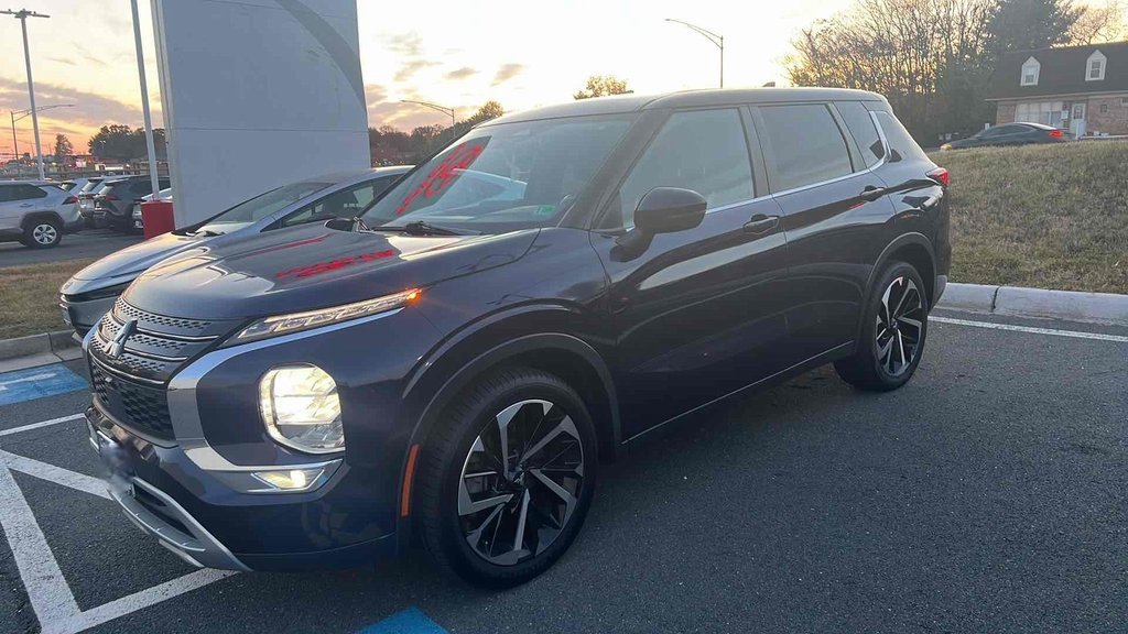 Used 2023 Mitsubishi Outlander SE