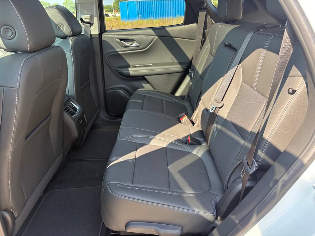 New 2026 Chevrolet Blazer LT w/ LPO, Arctic Package FWD image 40