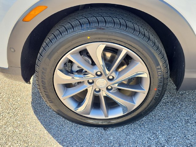 Certified 2023 Buick Encore GX Essence w/ Advanced Technology Package AWD/4WD image 7