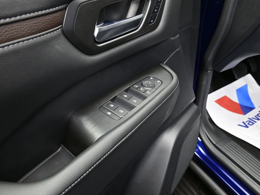 New 2025 Nissan Armada SL image 14