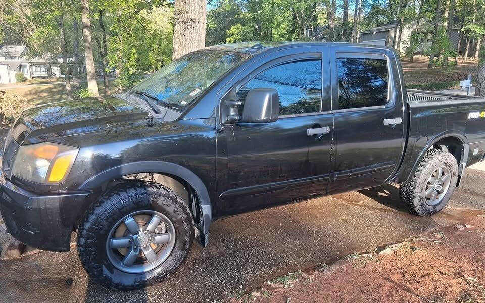 Used 2015 Nissan Titan PRO-4X w/ Pro-4x Luxury Package image 2