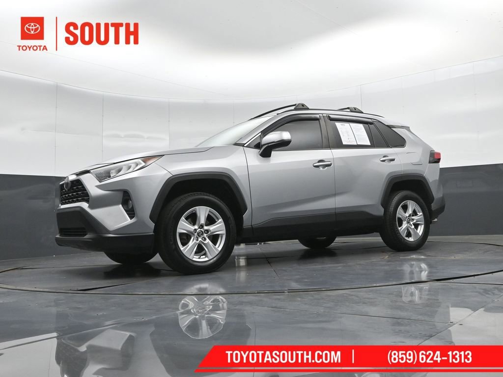 Used 2019 Toyota RAV4 XLE w/ Carpet Mat Package AWD/4WD image 41