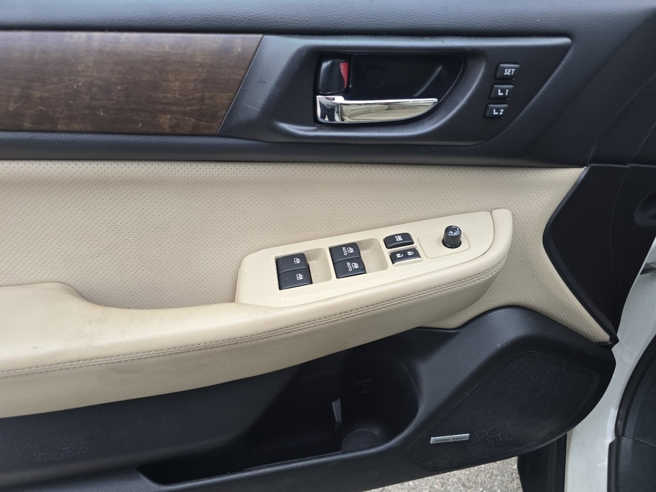 Used 2017 Subaru Outback 2.5i Limited image 12