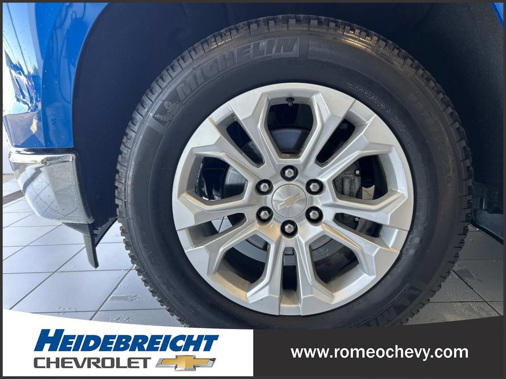 Certified 2022 Chevrolet Silverado 1500 LTZ w/ Technology Package AWD/4WD image 7