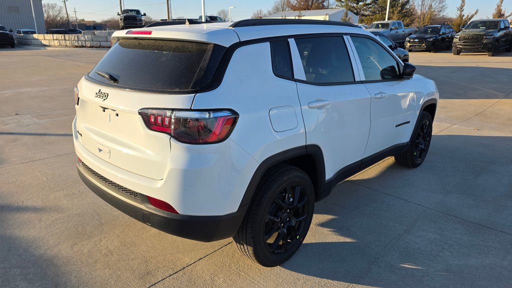 New 2026 Jeep Compass Latitude image 5