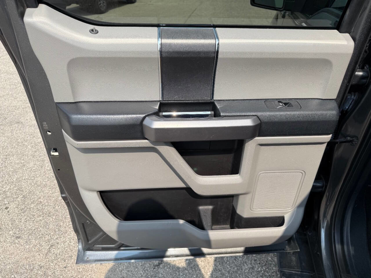 Used 2018 Ford F150 XLT w/ Trailer Tow Package image 22