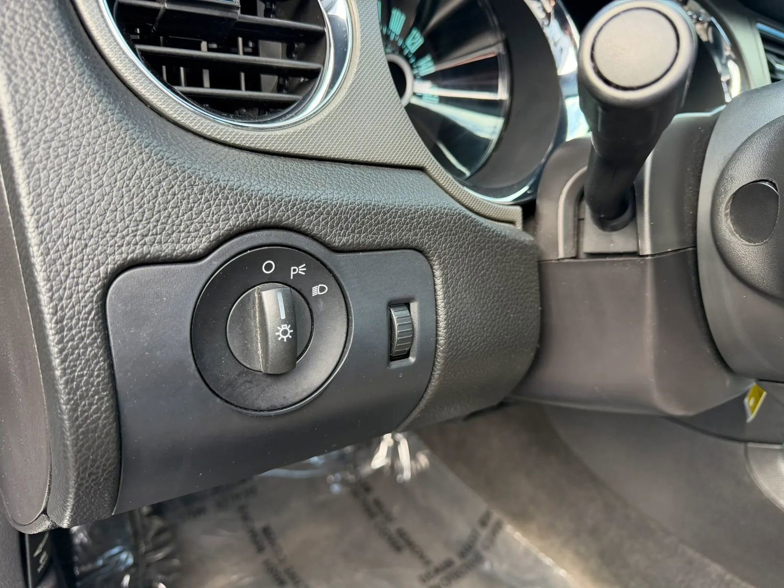 Used 2013 Ford Mustang GT RWD image 15