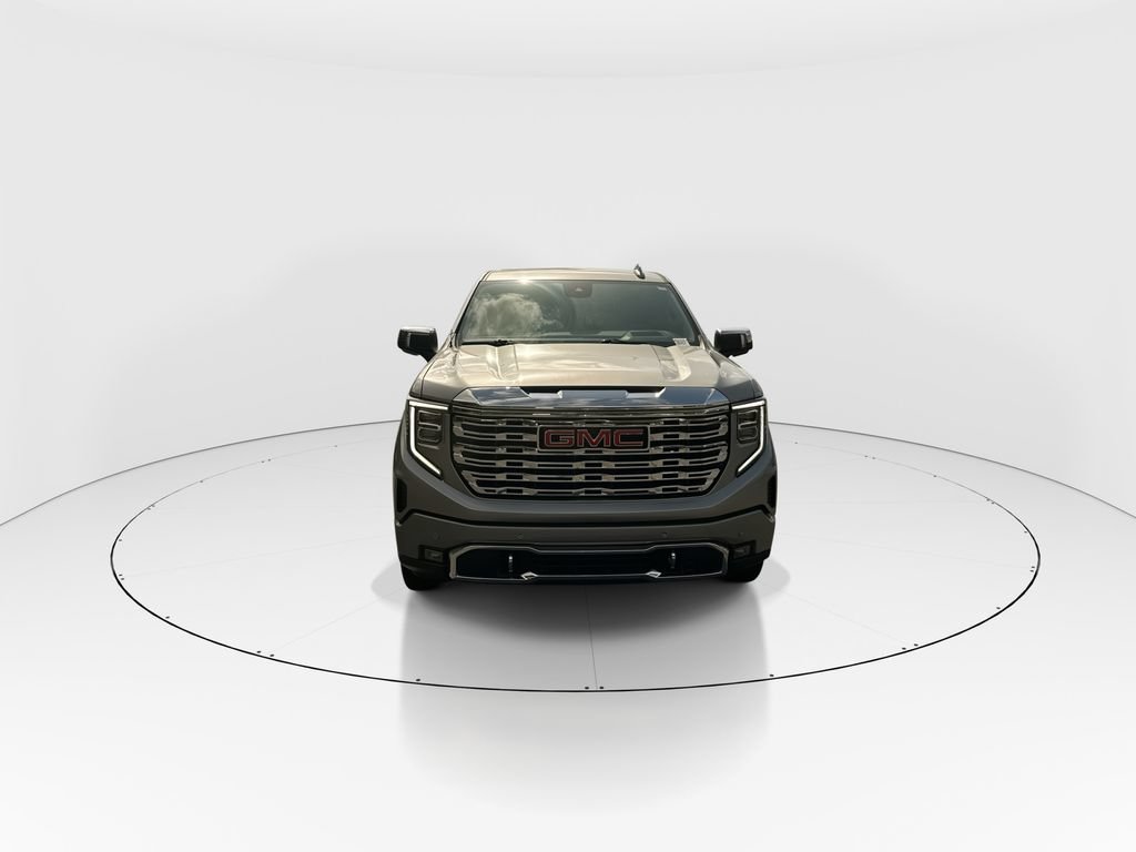 Used 2024 GMC Sierra 1500 Denali w/ Technology Package AWD/4WD image 3