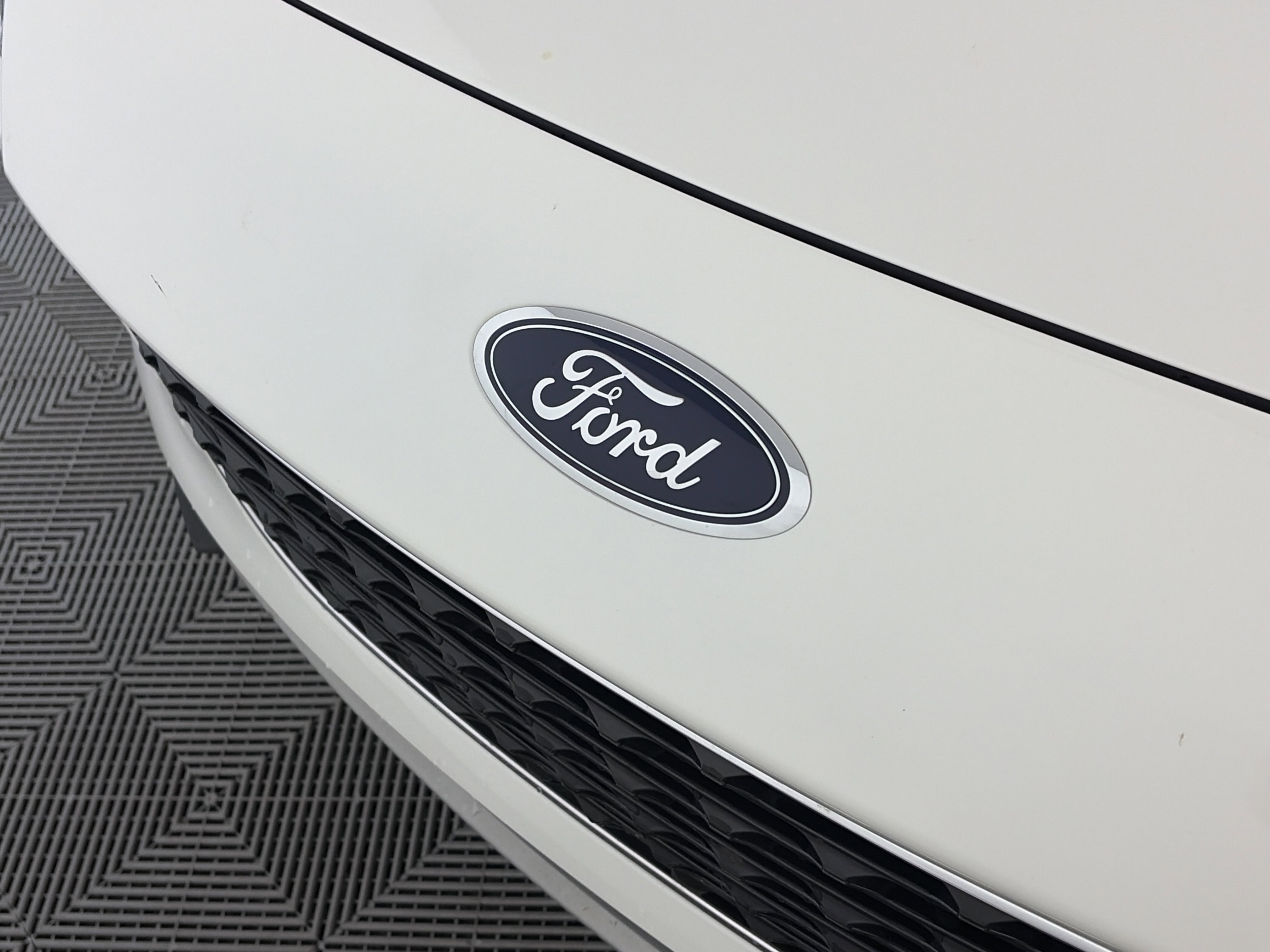 Used 2022 Ford Escape SEL image 16