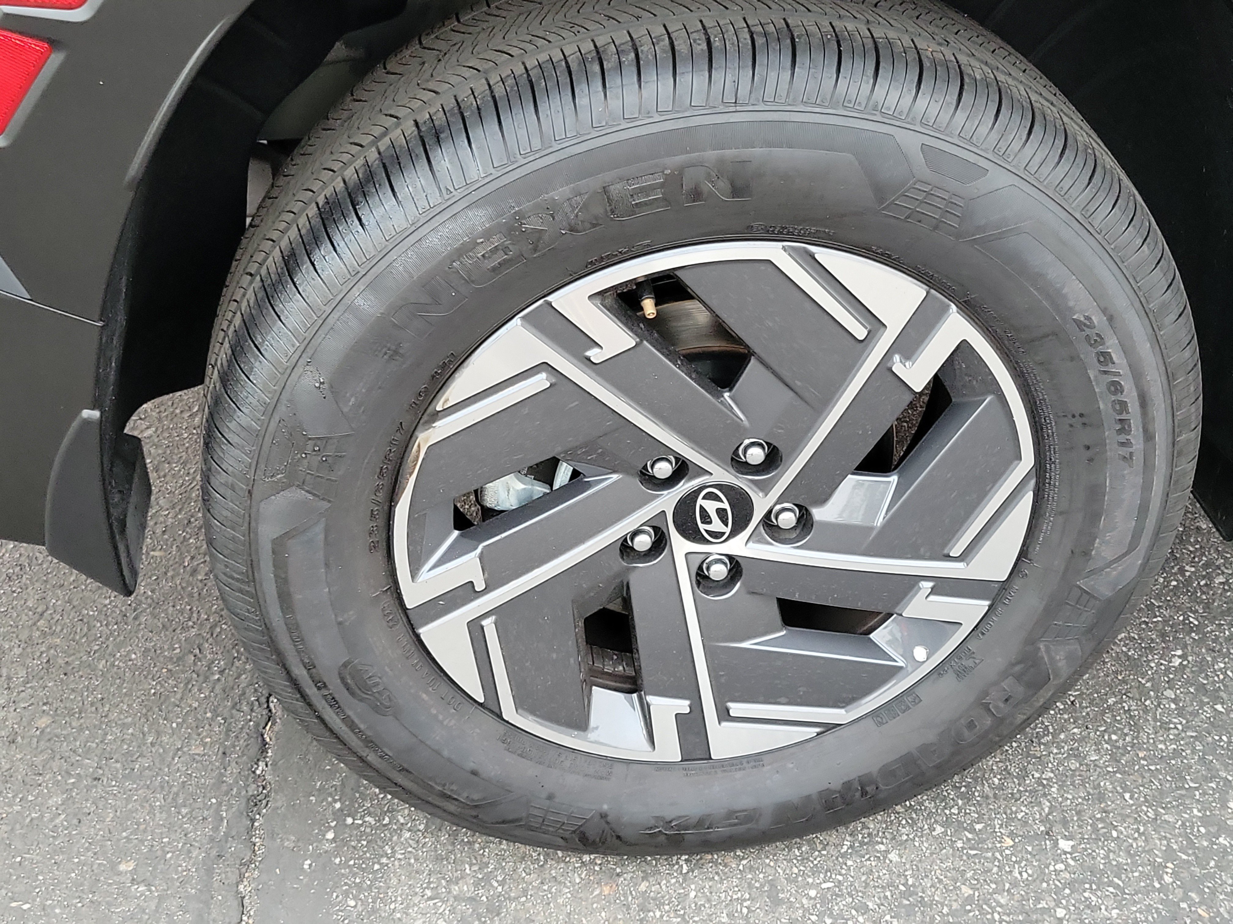 Certified 2026 Hyundai Tucson Blue SE AWD/4WD image 25
