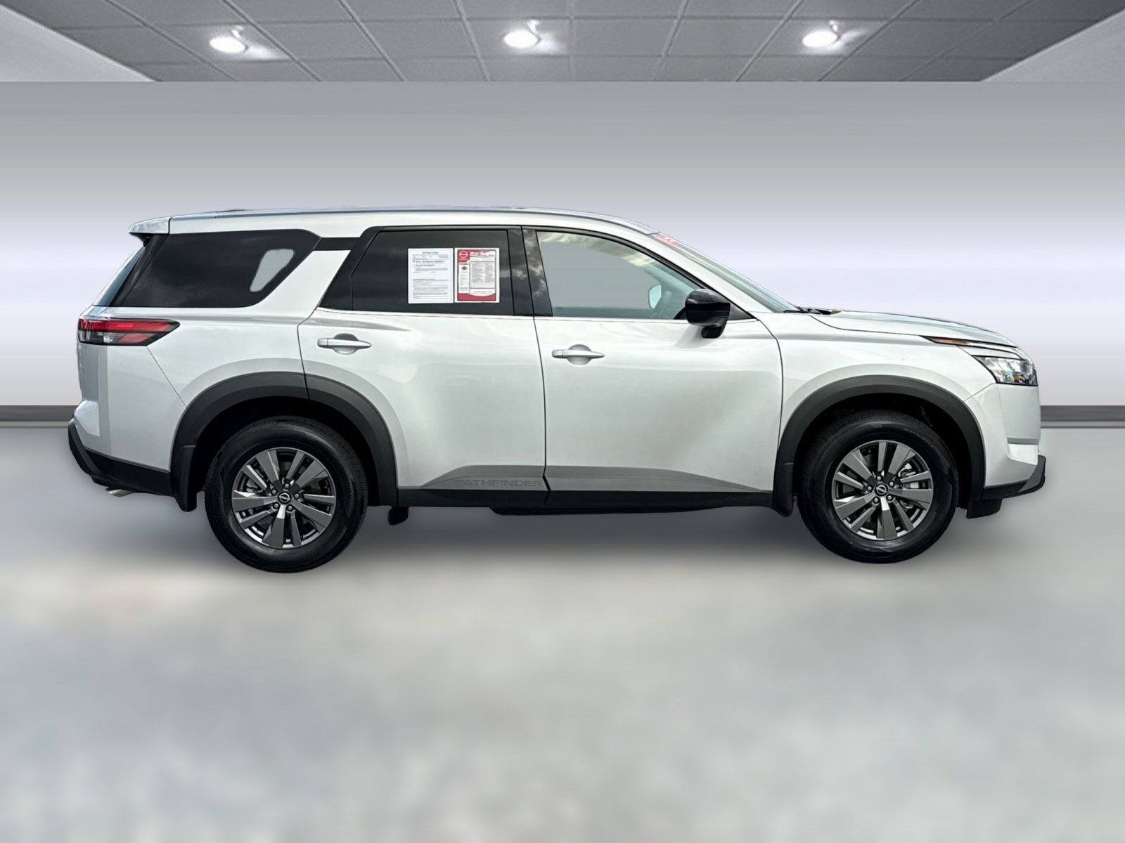 Certified 2025 Nissan Pathfinder S image 7