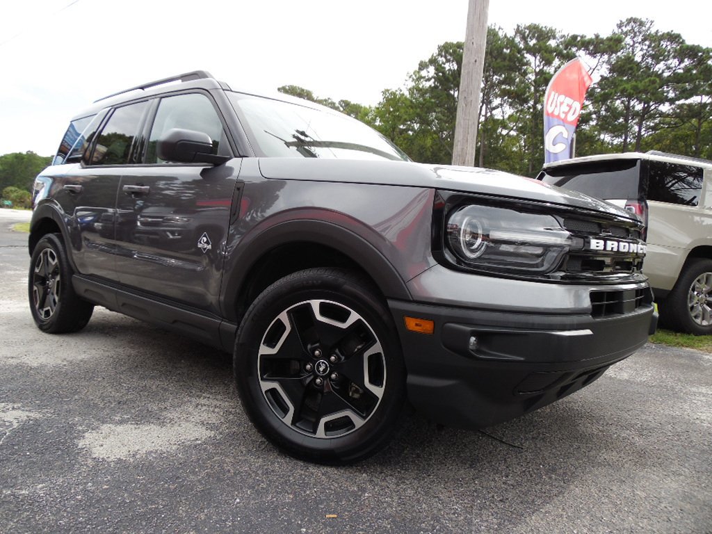 Used 2021 Ford Bronco Sport Outer Banks w/ Outer Banks Package image 3