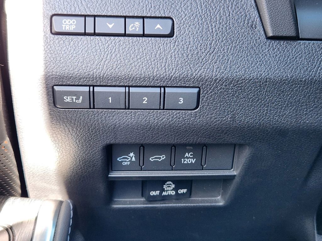 Used 2024 Lexus GX 550 image 21