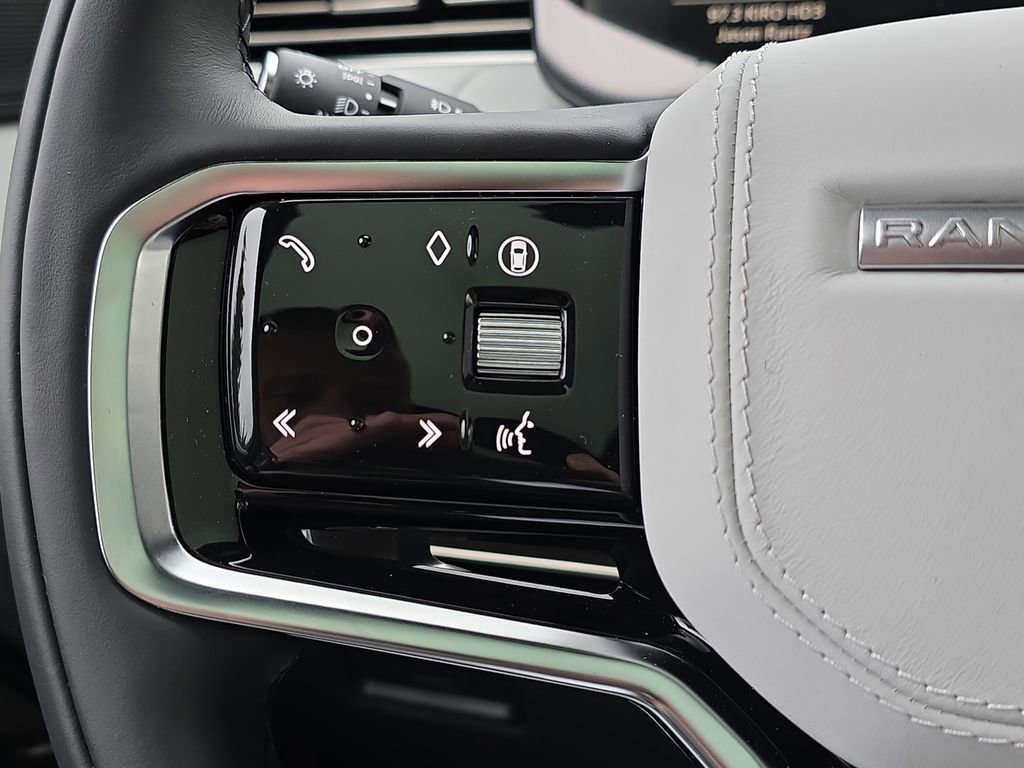 New 2026 Land Rover Range Rover Sport SE AWD/4WD image 17