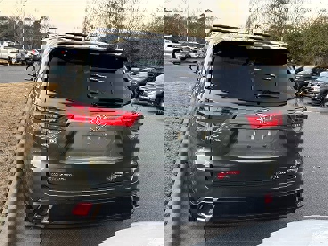 Used 2019 Toyota Highlander Limited image 4