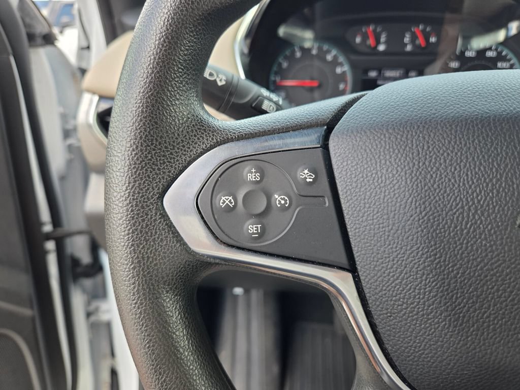 Used 2023 Chevrolet Traverse LS FWD image 29