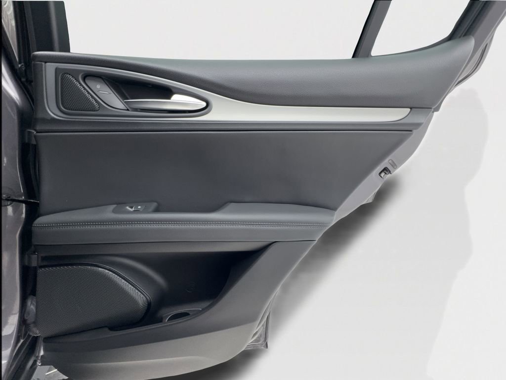 New 2026 Alfa Romeo Stelvio Sprint w/ Convenience Package AWD/4WD image 31