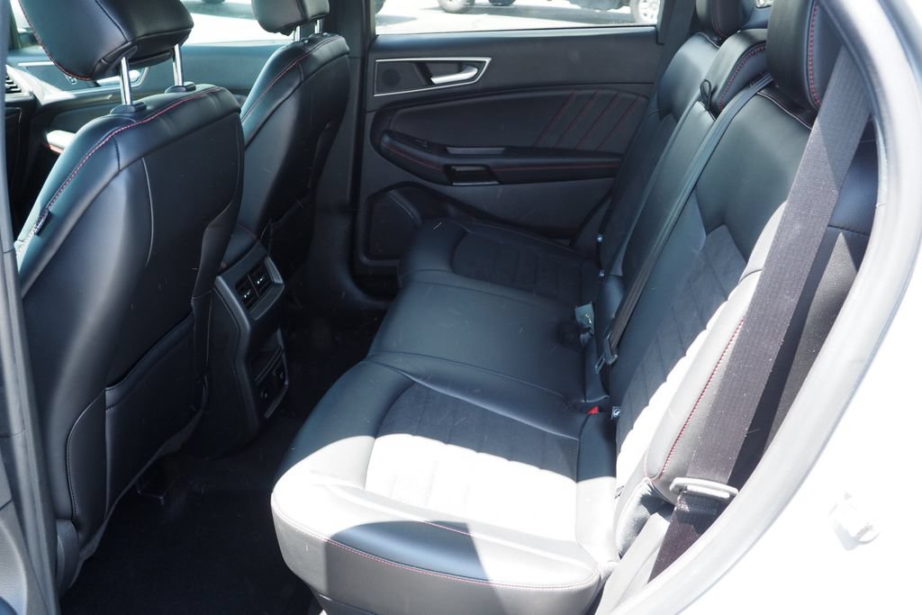 Used 2024 Ford Edge ST-Line AWD/4WD image 15