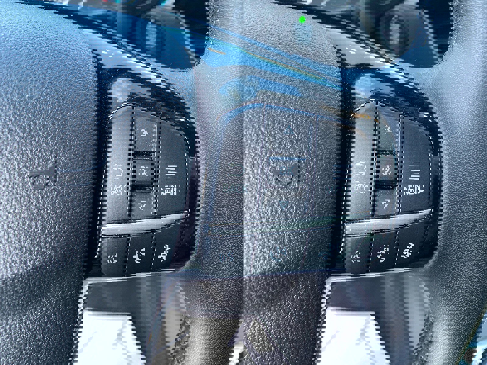 Used 2022 Ford Escape SEL image 18