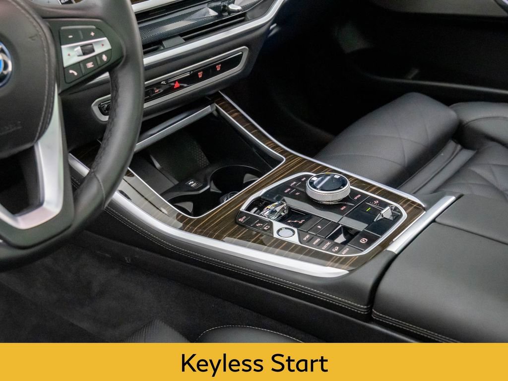 Used 2025 BMW X5 xDrive50e w/ Executive Package image 12