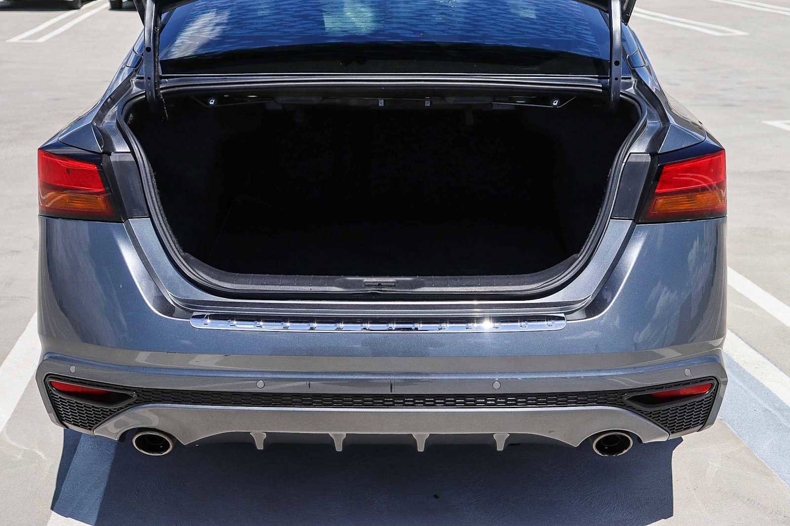 Used 2020 Nissan Altima 2.5 SV image 29