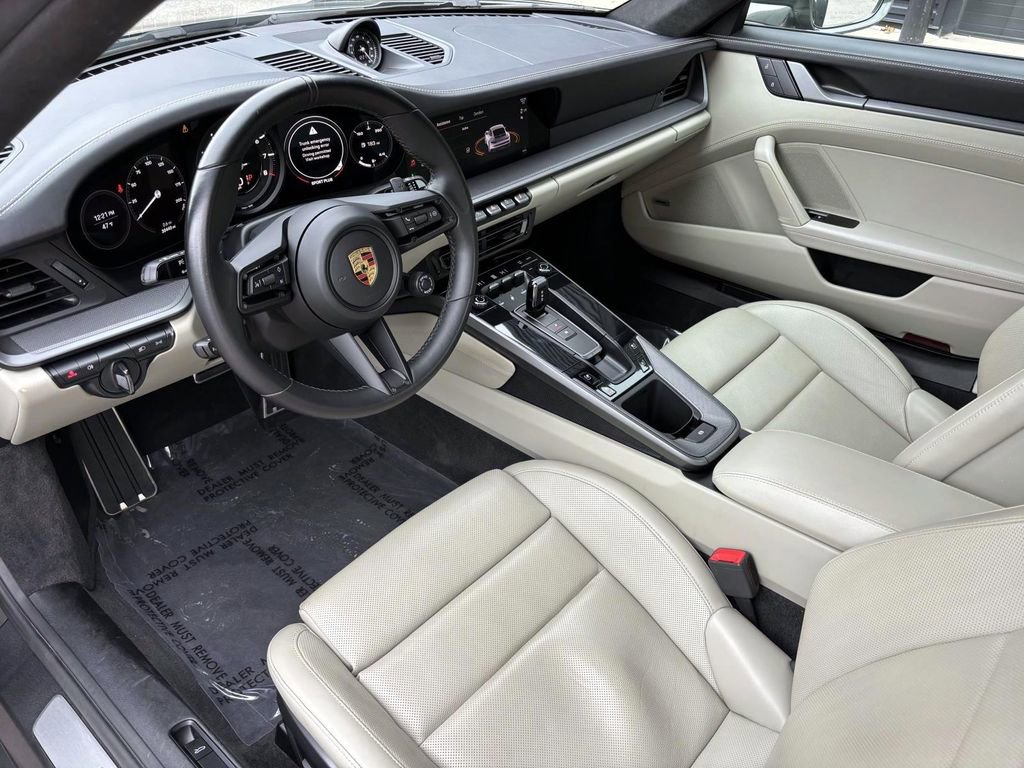 Certified 2022 Porsche 911 Carrera image 4