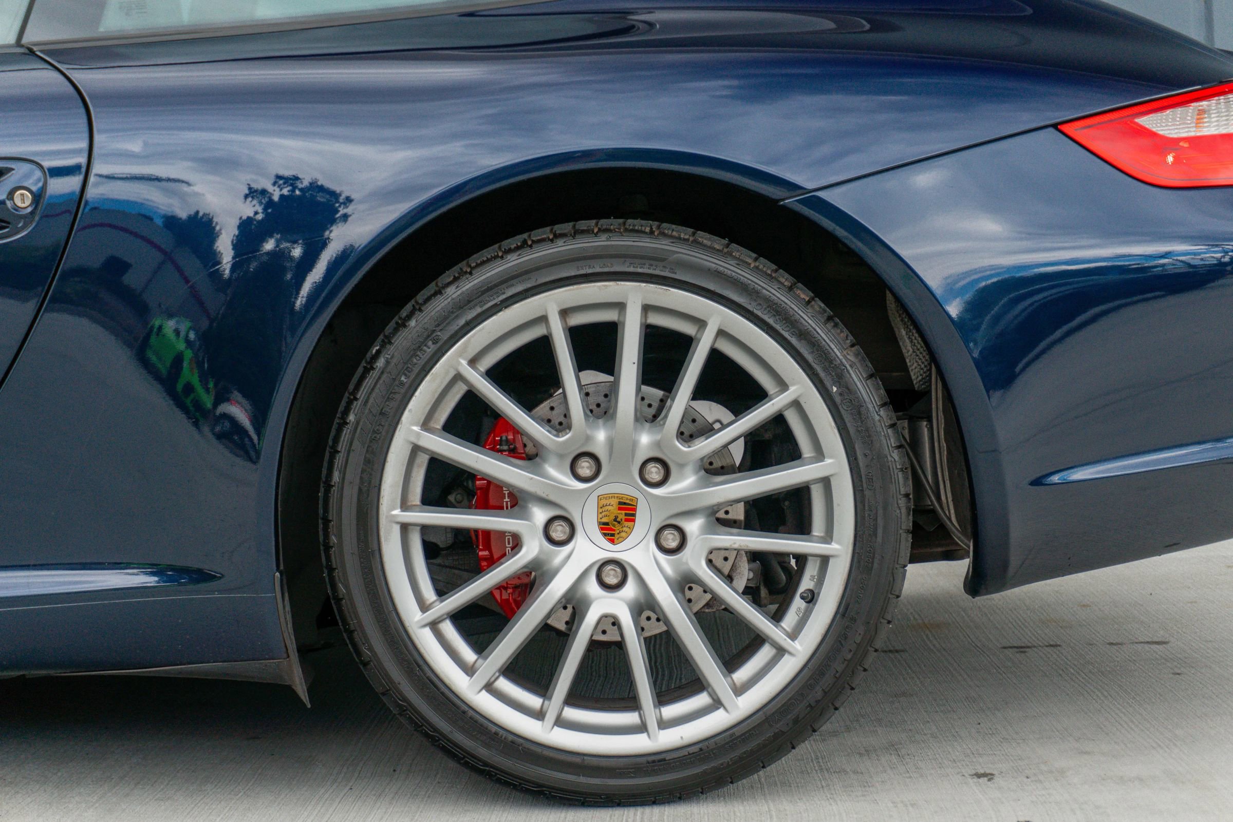 Used 2005 Porsche 911 Carrera RWD image 19