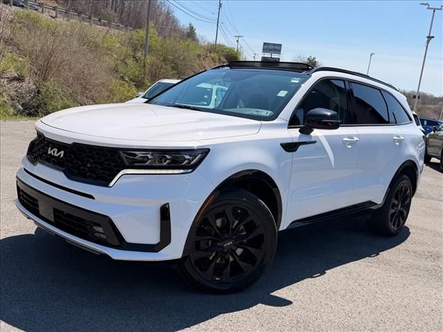 Used 2023 Kia Sorento SX image 2