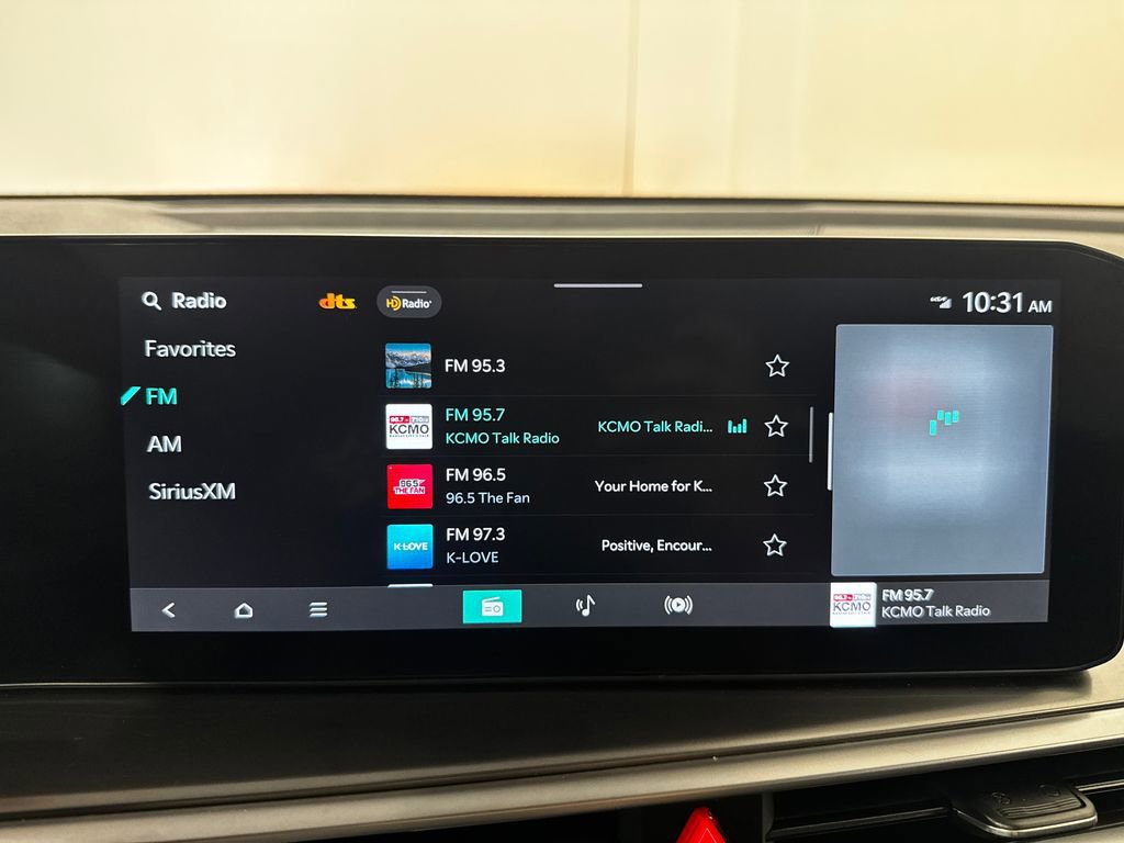 Used 2025 Kia Sorento S FWD image 30