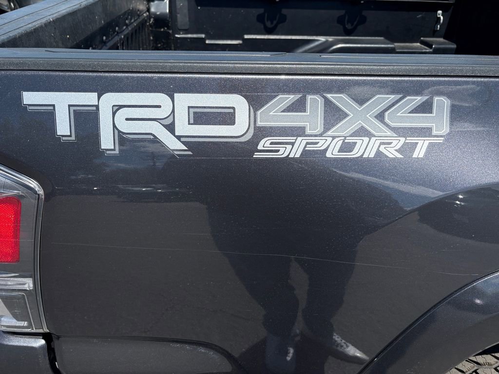 Used 2021 Toyota Tacoma TRD Sport w/ Technology Package AWD/4WD image 17