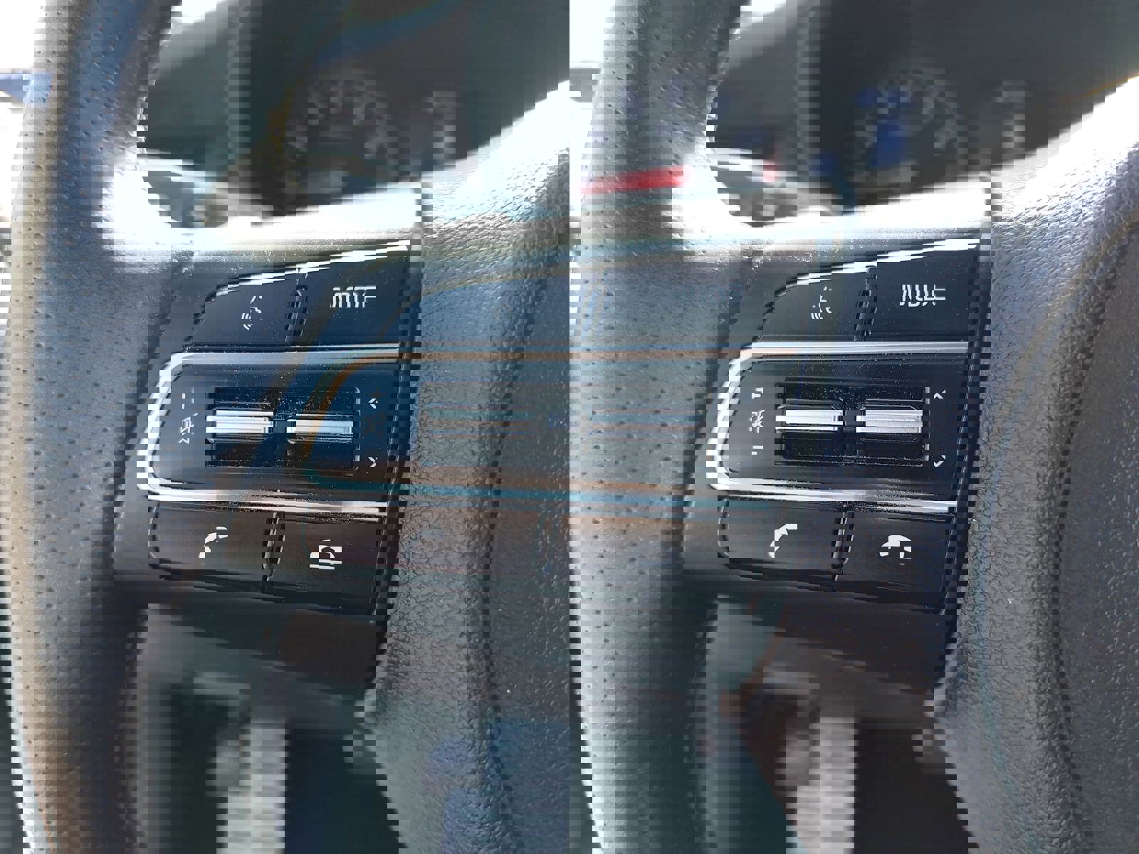 Used 2020 Kia Stinger GT-Line w/ Sun & Sound Package image 19