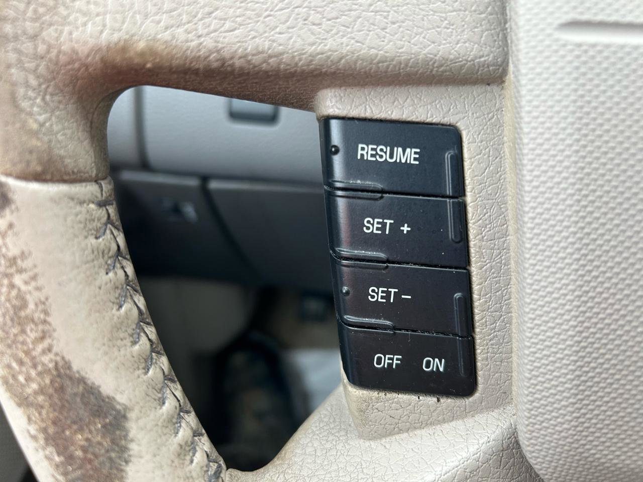 Used 2009 Ford Edge SEL FWD image 19
