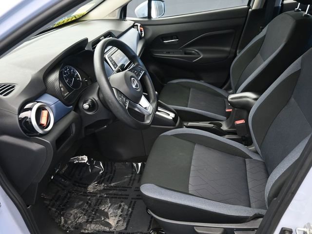 Used 2025 Nissan Versa SV image 15