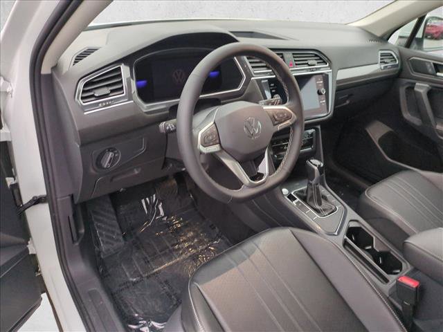 Used 2022 Volkswagen Tiguan SE image 10