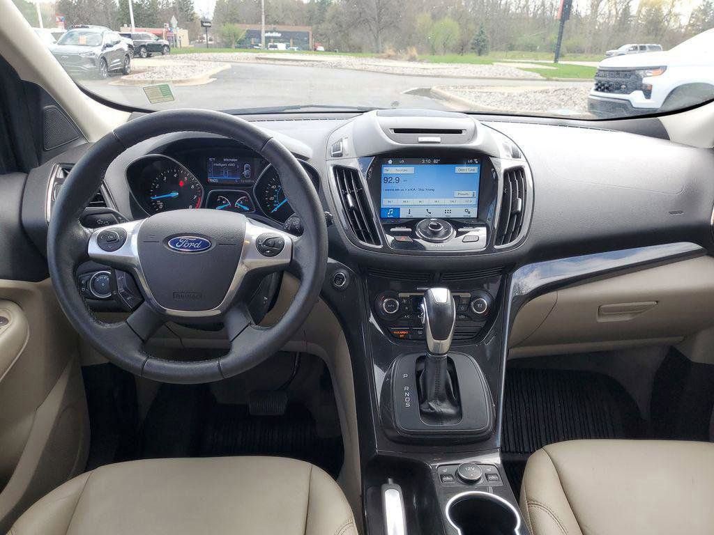 Used 2016 Ford Escape Titanium image 21