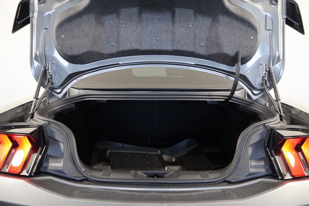 Used 2025 Ford Mustang Dark Horse RWD image 13