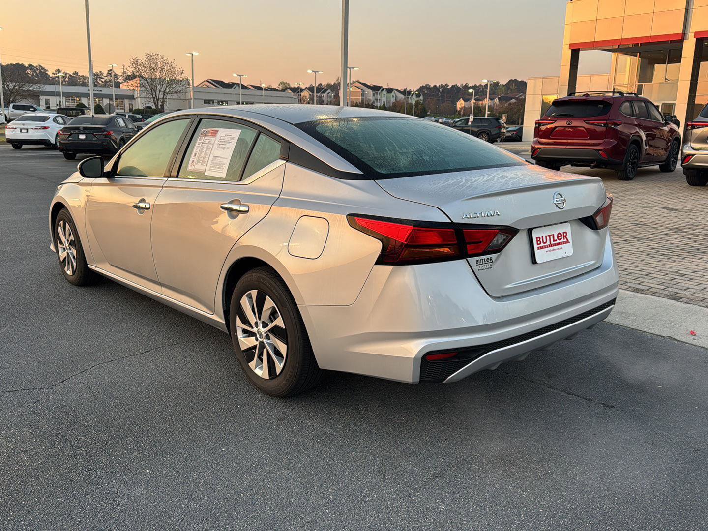 Used 2022 Nissan Altima 2.5 S image 3