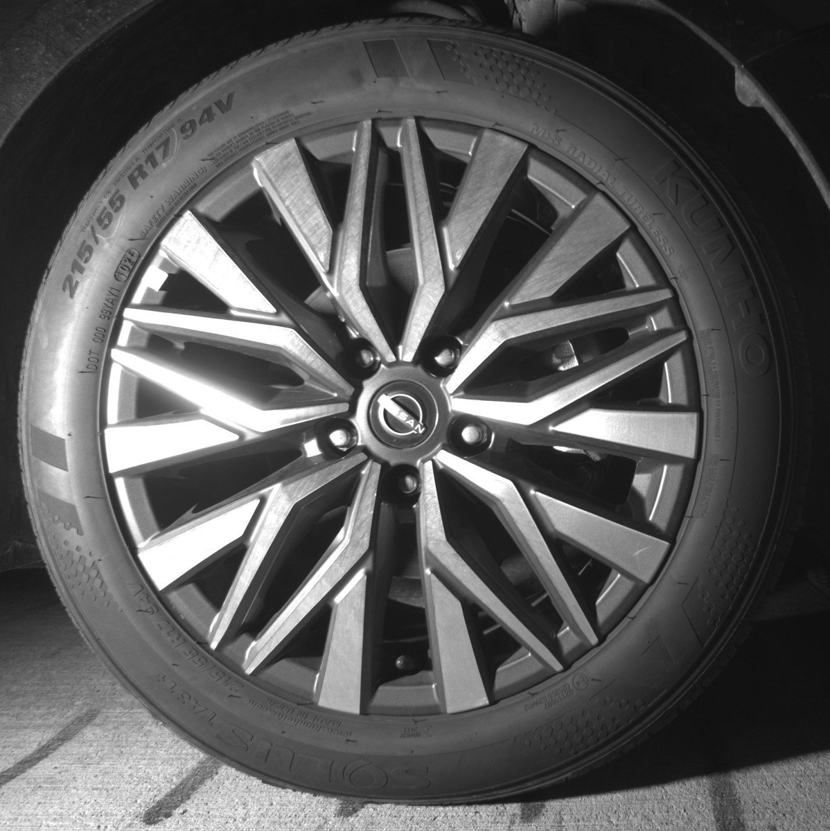 Used 2025 Nissan Altima 2.5 SV image 13