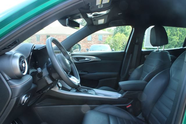 Used 2025 Alfa Romeo Tonale w/ Premium Package AWD/4WD image 12