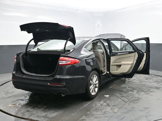 Used 2019 Ford Fusion SE image 44