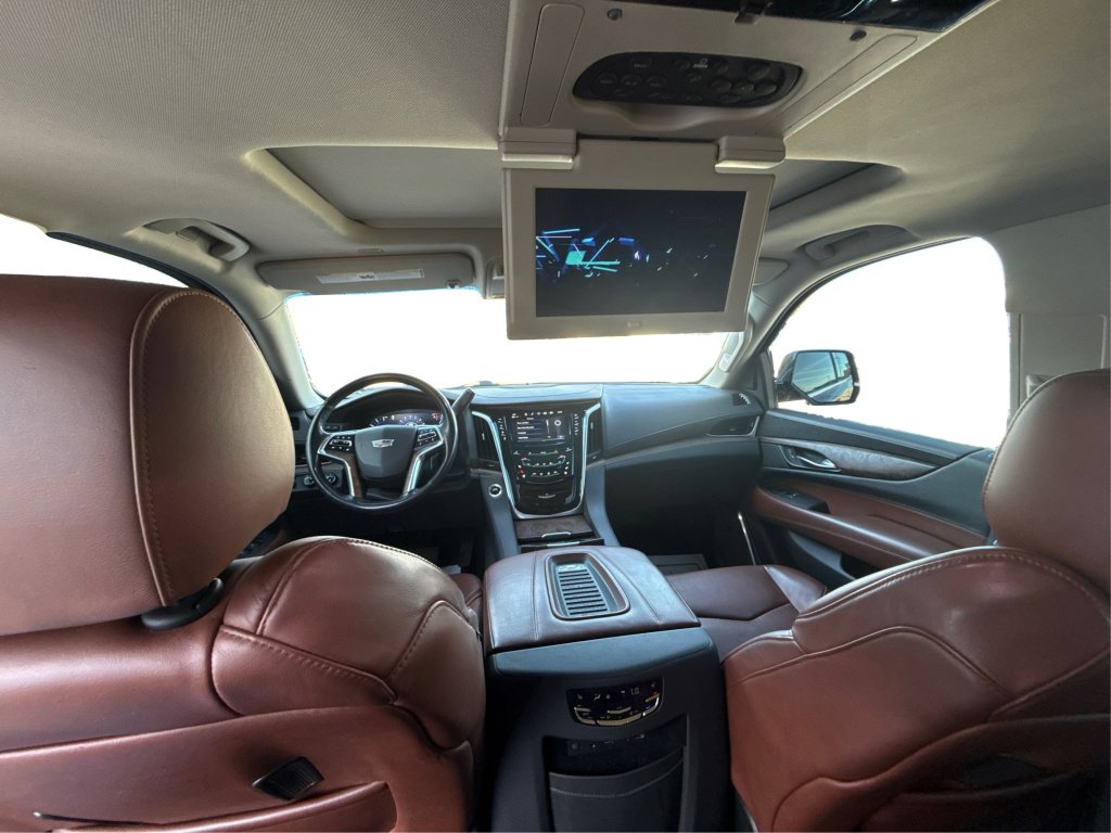 Used 2019 Cadillac Escalade Luxury image 32