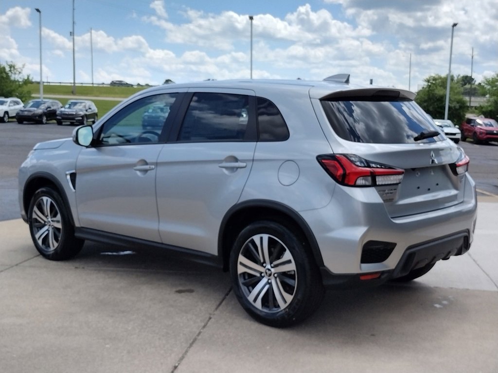 New 2025 Mitsubishi Outlander Sport SE image 17