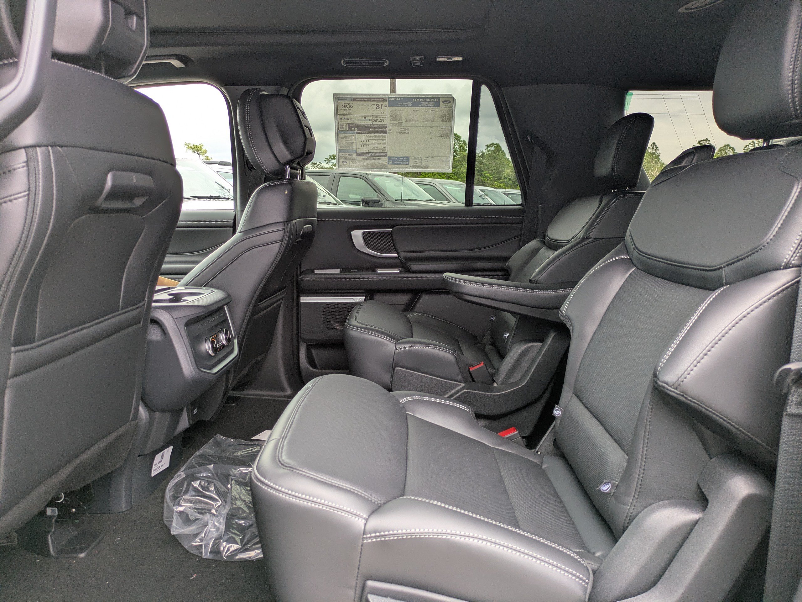 New 2026 Ford Expedition Max Platinum w/ Stealth Appearance Package AWD/4WD image 12