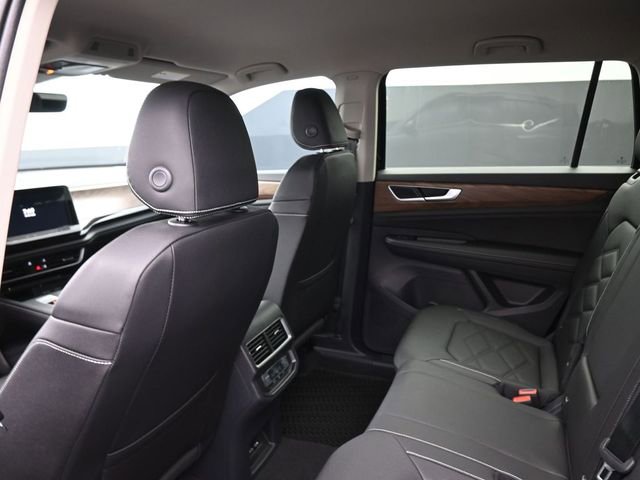 New 2026 Volkswagen Atlas SE image 2